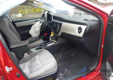 2017 Toyota Corolla Le z USA, uszkodzony, nr VIN 5YFBURHE9HP693783